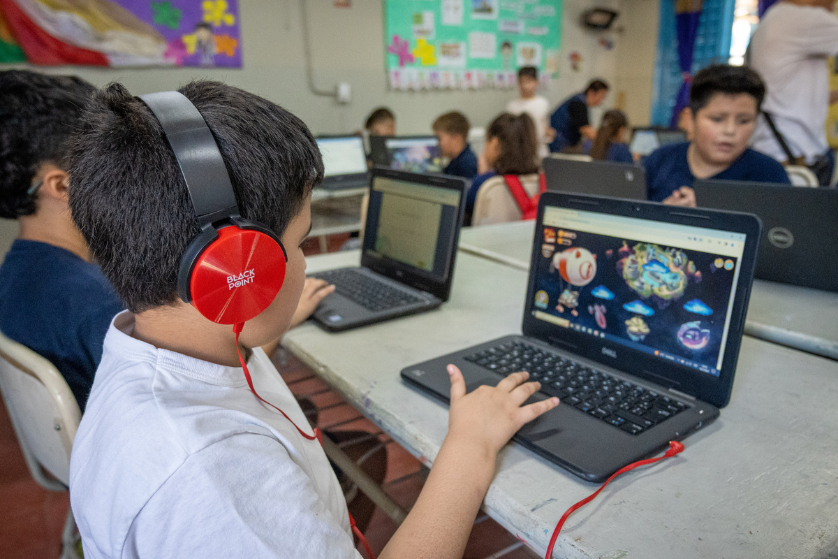 En 2025, más de 15 mil estudiantes municipales mejoraron su aprendizaje de matemáticas ... thumbnail