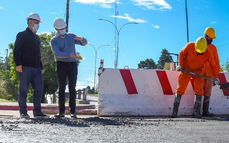 La reconstrucción del desagüe de Avenida Vélez Sársfield, en su etapa ...