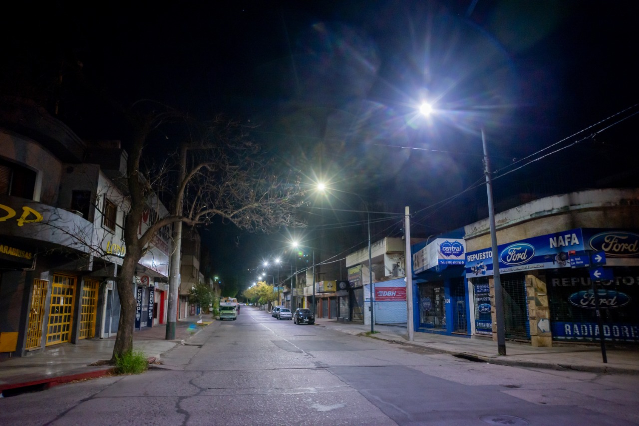 Barrio Ducasse ya cuenta con LED en la totalidad de sus luminarias