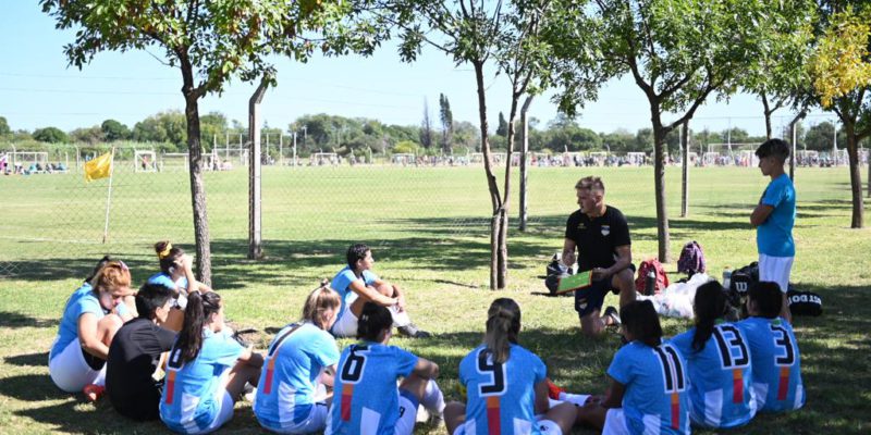 Fútbol Femenino: Prueba De Jugadoras Para Los Equipos Sub-15 Y Sub-17 Del Club Municipalidad
