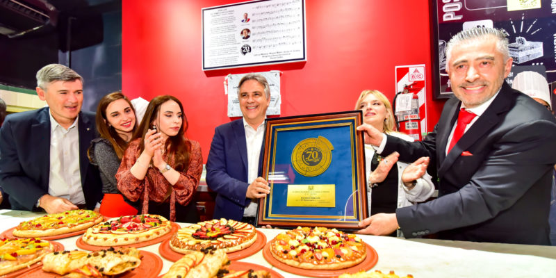 La Tradicional Pizzería Don Luis Festejó Los 70° Aniversario