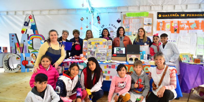 53 Jardines Y Escuelas Municipales Participan De La Feria Del Libro