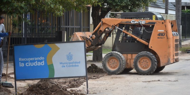 Parque San Vicente: La Municipalidad Ejecuta Obras Para Reforzar El Servicio De Agua Potable
