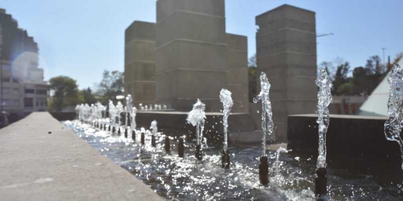 Plaza España: Recuperan Las Fuentes De Agua Que Durante Años No Funcionaron