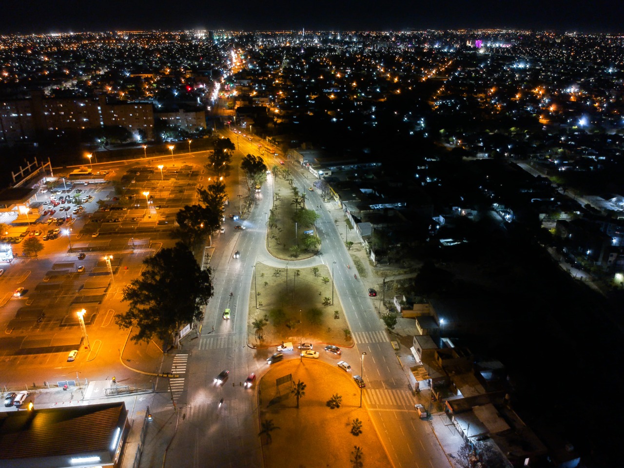 La avenida Sabattini ya tiene sus primeros 100 metros con luminarias LED