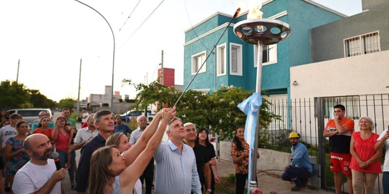 Llaryora Inauguró La Primera Obra De Gas Natural Ejecutada Por Un Centro Vecinal