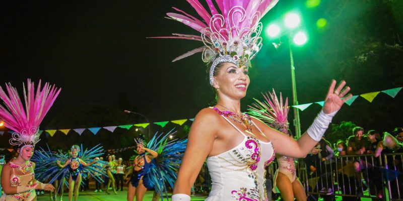 Comienzan Los Carnavales Barriales Con Un Gran Desfile Central En El Parque Sarmiento