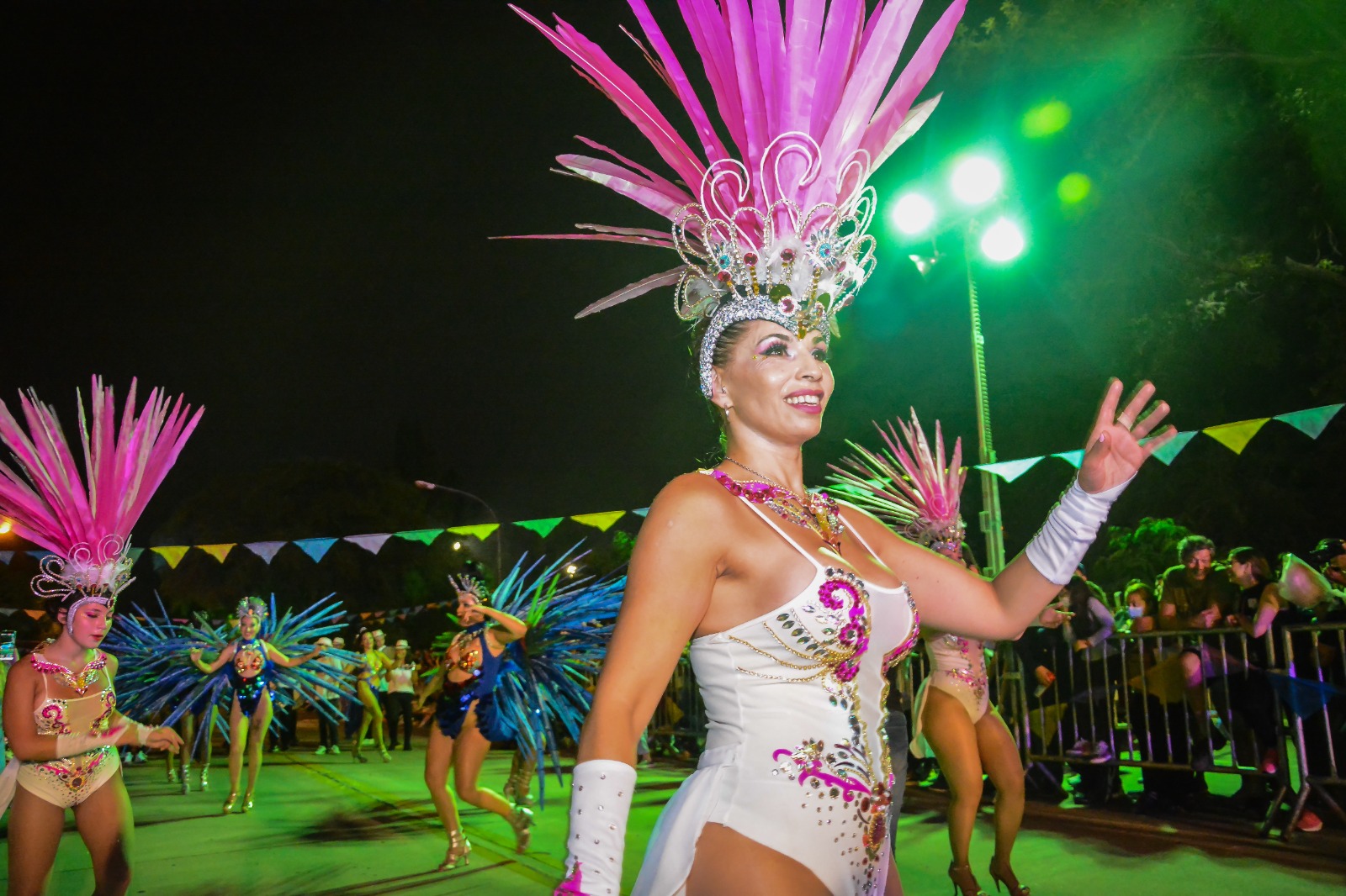 Comienzan los Carnavales Barriales con un gran Desfile Central en el Parque  Sarmiento • Municipalidad de Córdoba