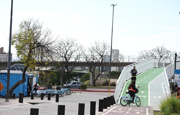 Conectada A La Nueva Ciclovía Elevada, Se Puso En Marcha La Cuarta Estación Del Sistema De Bicicletas Públicas
