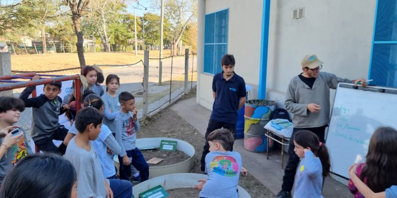 La Escuela Municipal Arsenio Murugarren Recibió Al «Programa Vida»