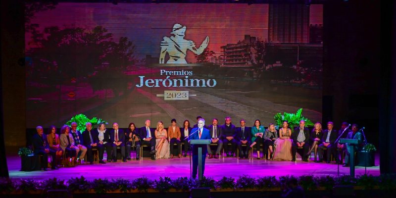 El Intendente Martín Llaryora Entregó Los Premios Jerónimo 2023 En Una Edición Histórica