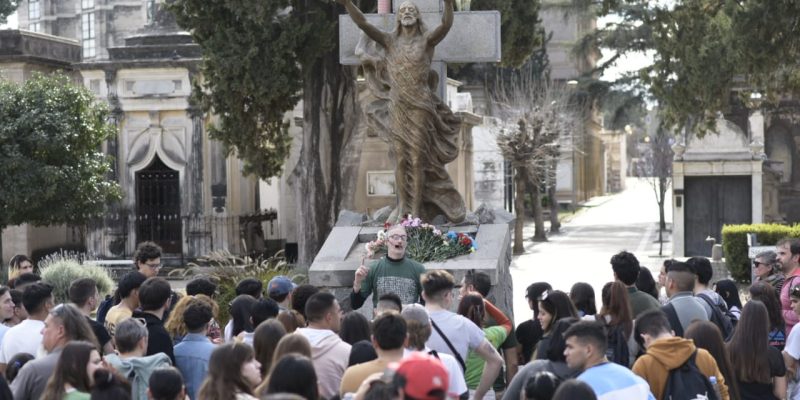 Las Imperdibles Visitas Guiadas Gratuitas En El Cementerio San Jerónimo