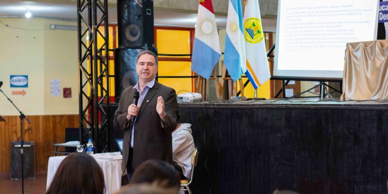 La Municipalidad De Córdoba Participó En El Congreso “Educación Y Democracia” En Deán Funes