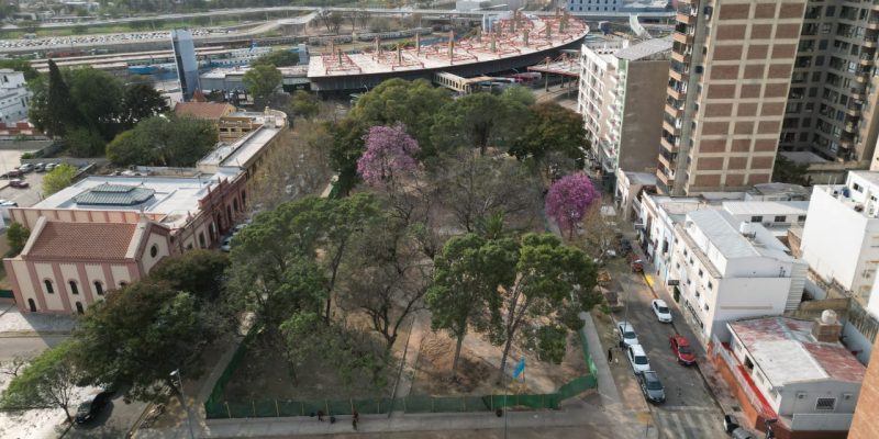 Comenzó La Transformación De La “plaza De La Terminal”: Instalarán  Nuevos Juegos, Veredas, Luces Led Y Mobiliario Urbano