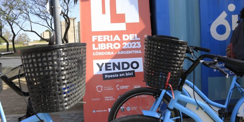 Escuchar Poesía Y Andar En Bici: Una Propuesta Diferente En La Feria Del Libro Córdoba