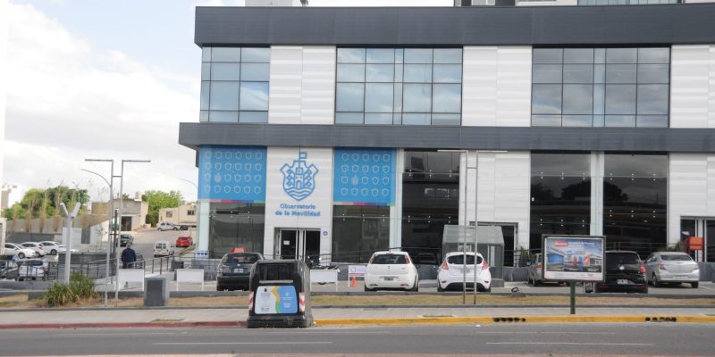 Avenidas Valparaíso, Fuerza Aérea, Colón Y Elías Yofre Ya Cuentan Con Contenedores De Carga Bilateral
