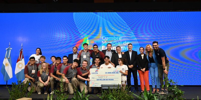 Cumbre De Economía Circular: La Incubadora Circular Premio Con Un Millón De Pesos Al Proyecto Sustentable De Alumnos De La Falda