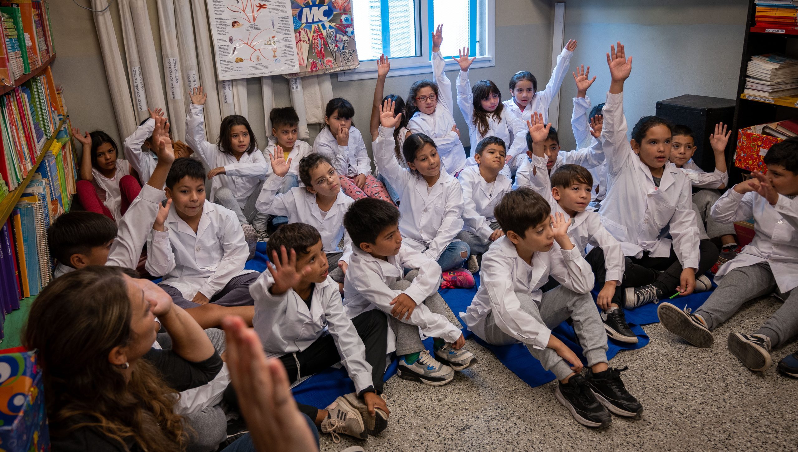 “Martín Fierro” recited poems about brotherhood to students from municipal schools