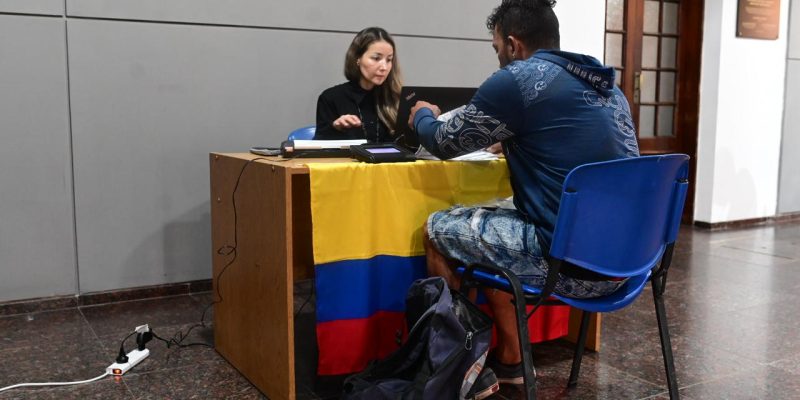 CAPeM: Más De 200 Residentes Colombianos Pudieron Realizar Sus Trámites Consulares