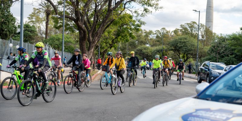Ciclismo Urbano: 100 Vecinos De La Ciudad Vivieron Una Jornada En Donde El Compañerismo Y La Aventura Estuvo Presente En Todo El Recorrido