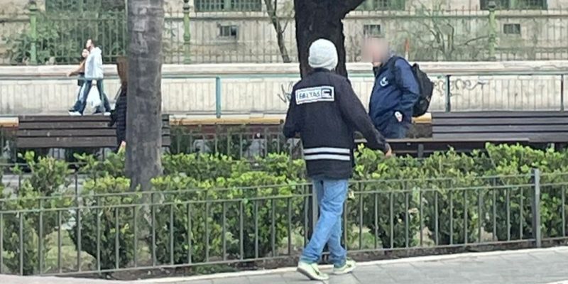 Detuvieron A Un Hombre Que Vestía Un Chaleco Robado A La Justicia De Faltas: Fue Identificado Por Los Domos De Vigilancia Del Municipio Y La Policía