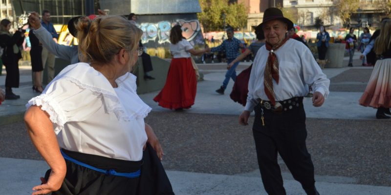 “Viva La Ciudad”: Este Miércoles Habrá Danza Y Baile Folclórico En La Plaza San Martín