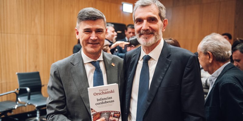 El Intendente Passerini Participó De La Presentación De “Infancias Cordobesas”, El Nuevo Libro Del Doctor Enrique Orschanski