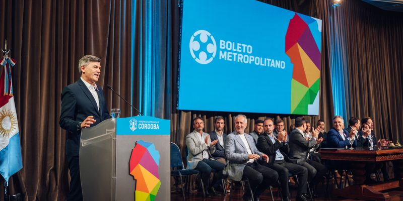 Passerini Acompañó A Llaryora En El Lanzamiento Del Nuevo Boleto Metropolitano