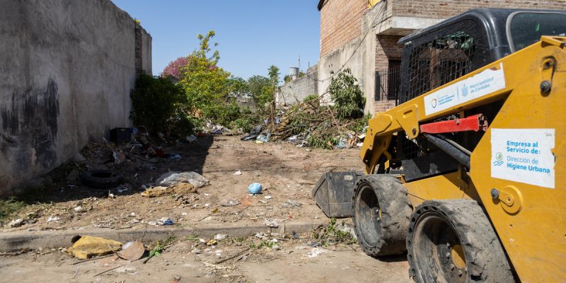 Extrajeron 48 Toneladas De Residuos En Un Baldío Privado Ubicado En Villa Revol