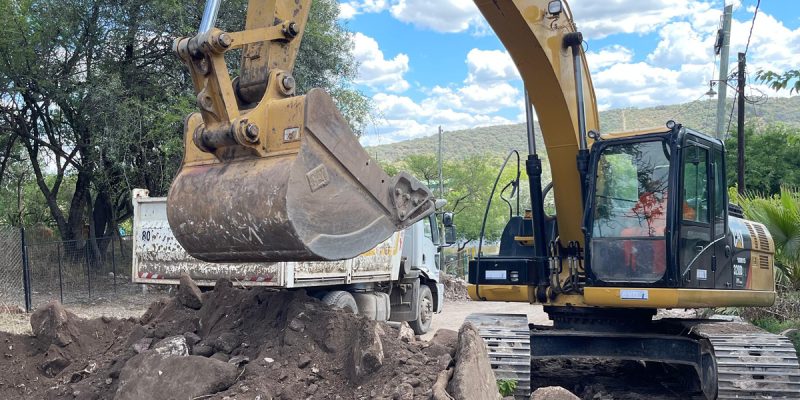 Ente Metropolitano: Comenzaron En Salsipuedes Las Obras De 450 Metros De Cordón Cuneta Sobre La Calle Tucumán