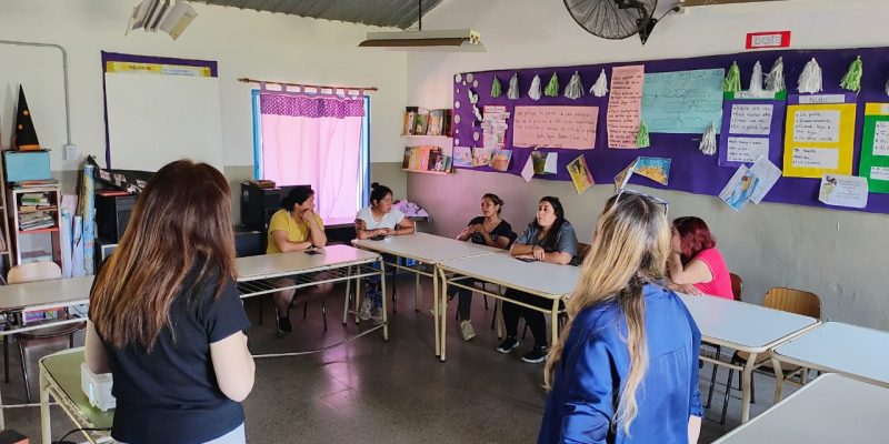 Madres De La Escuela Municipal Donato Latella Frías Realizaron Un Taller Sobre Ciudadanía Digital