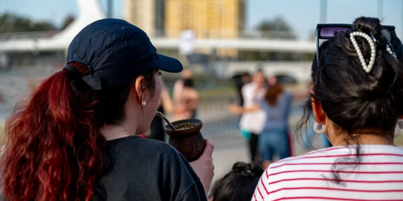 Paseo Del Suquía: Feria Y Folclore Para Disfrutar De Las Tardes Al Aire Libre Durante El Fin De Semana