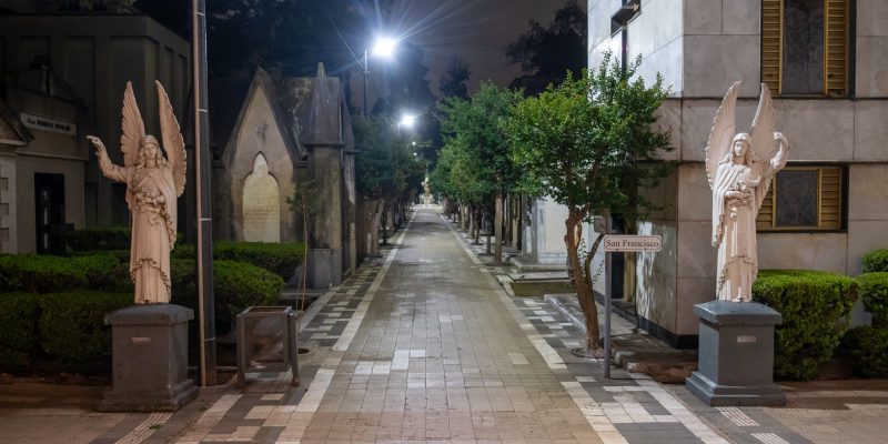 Con Nueva Luminaria, El Cementerio San Jerónimo Continúa Su Puesta En Valor