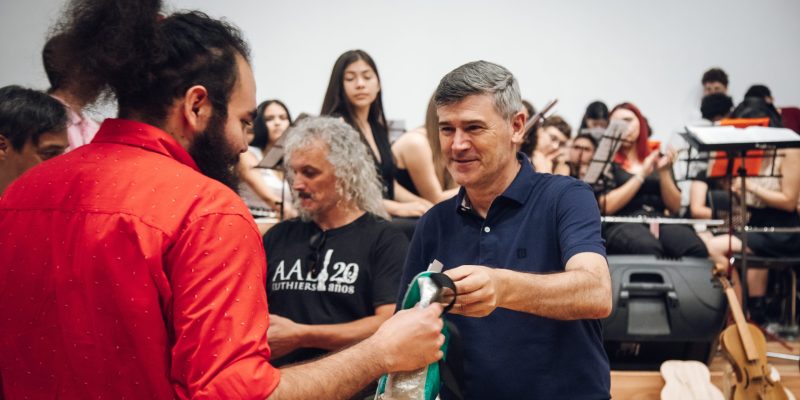 Passerini Reconoció A Los Jóvenes Que Finalizaron El Curso De Luthería Social: Se Capacitaron En La Creación De Instrumentos Musicales Con Elementos Reciclados