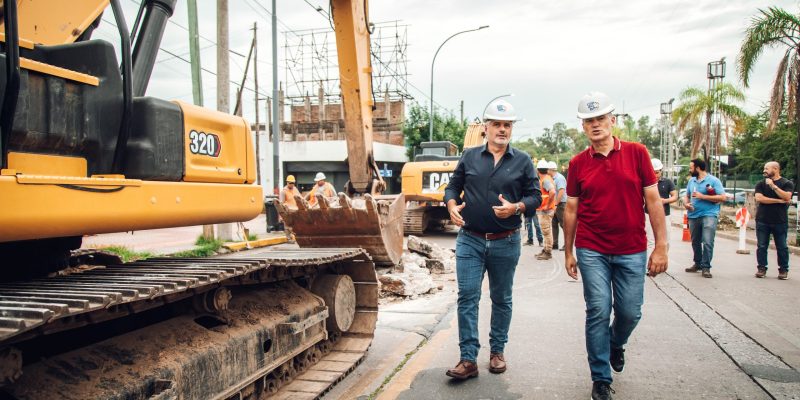 Avanza La Obra De Desagüe De La Avenida Sagrada Familia: Passerini Supervisó La Ejecución De La Primera Cámara De Captación