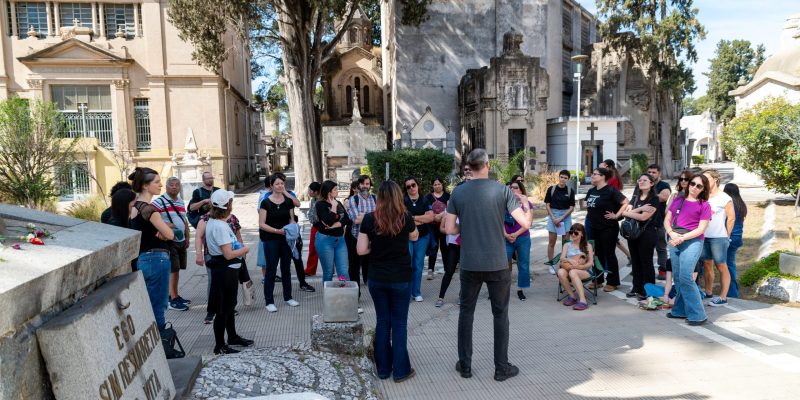 En El Mes Del Amor, El Cementerio San Jerónimo Invita A Descubrir Las Historias Románticas Que Esconde Entre Sus Muros Y Panteones