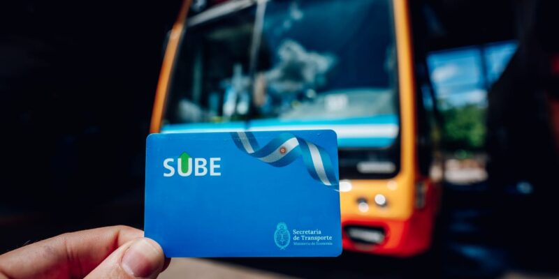 Este Viernes Comienza La Implementación De La Tarjeta SUBE: Cuándo Y Dónde Retirarla Para Acceder A Los Beneficios