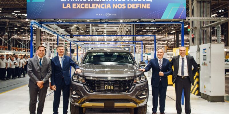 Passerini Participó Del Lanzamiento De La Primera Pick-up Del Grupo Stellantis: Se Fabricará En Córdoba Y Generará 1800 Nuevos Empleos