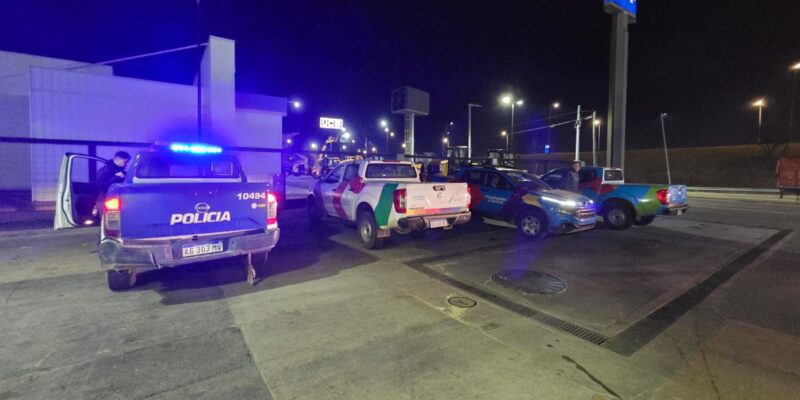 Se Desarticuló Una Fiesta Clandestina Con Más De 1.500 Personas En Villa Esquiú