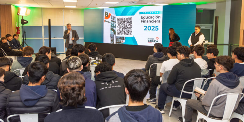 Más De 600 Estudiantes Secundarios Ya Se Formaron En Educación Financiera Y Laboral