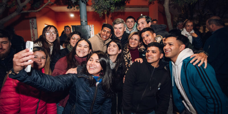 Avanza La Instalación De Luces LED: Passerini Inauguró Las Obras En Cerveceros, Villa Azalais Oeste Y El Quemadero