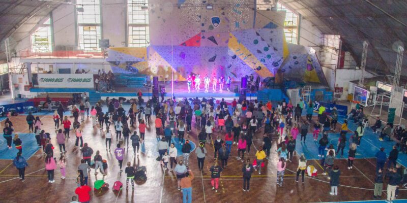 El Día Del Amigo Se Anticipa Con Una Masterclass De Zumba Y Ritmos