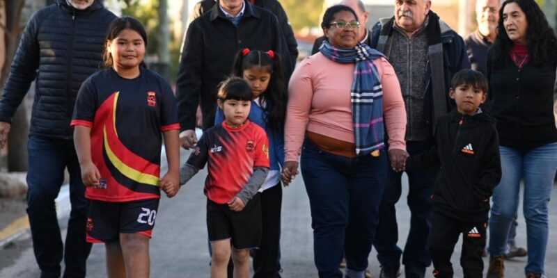 Plan De Pavimentación: Passerini Inauguró Las Obras En Marta Juana González Y Manantiales I