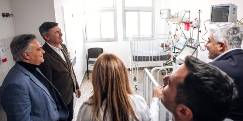 Nueva Unidad De Cuidados Intensivos En El Hospital De Niños: Passerini Acompañó A Llaryora En La Inauguración
