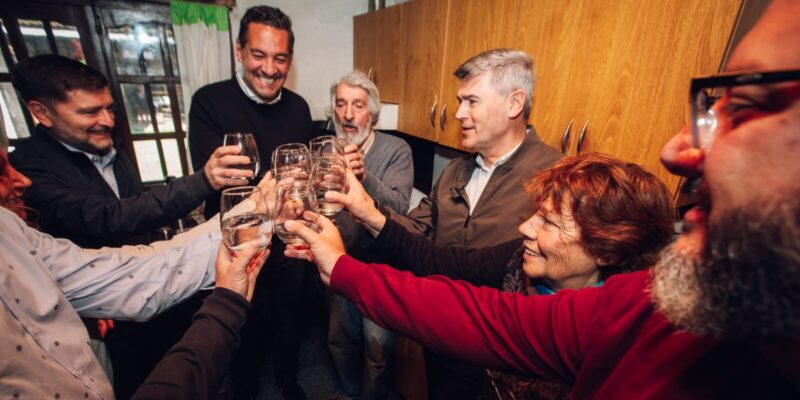 Passerini Abrió La Canilla Con Vecinos Y Vecinas Que Por Primera Vez Tienen Un Servicio De Agua De Calidad