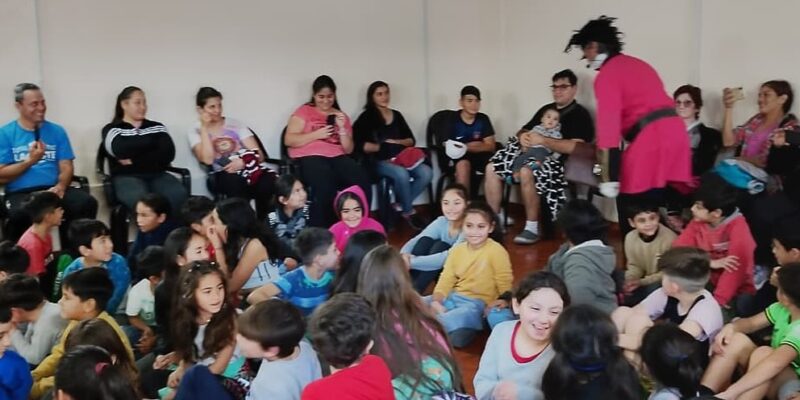 Elencos Teatrales Visitaron Centros Vecinales: Más De 1.200 Niños Y Niñas Presenciaron Espectáculos Artísticos
