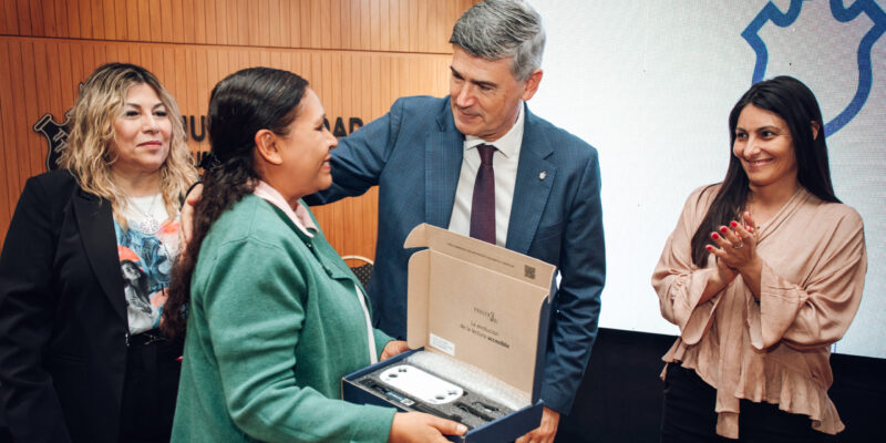 Estudiantes Municipales Con Disminución Visual O Ceguera Accederán A Dispositivos Para Facilitar Su Aprendizaje