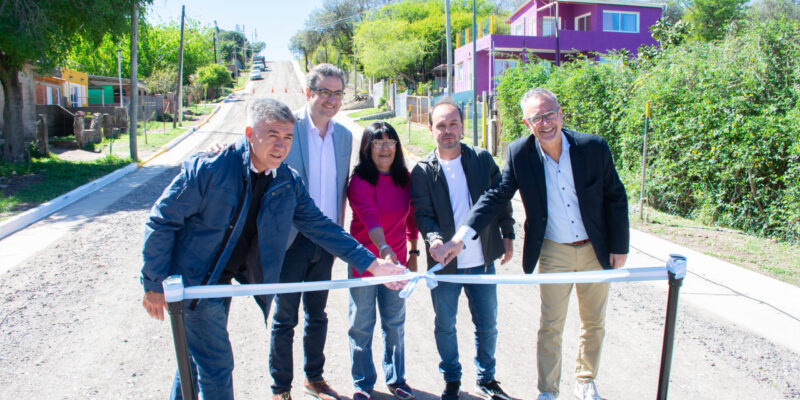 Salsipuedes: El Ente Metropolitano Inauguró La Obra Vial Y El Nuevo Sistema De Alumbrado Público En Calle Tucumán