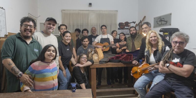 Alumnos Del Programa De Luthería Social Repararon Instrumentos De Orquesta De La Escuela De Música Shinichi Suzuki