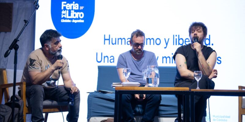 Feria Del Libro Córdoba: Luciano Lamberti Y Roberto Chuit Roganovich Charlaron Sobre Los Desafíos De Escribir Literatura De Género